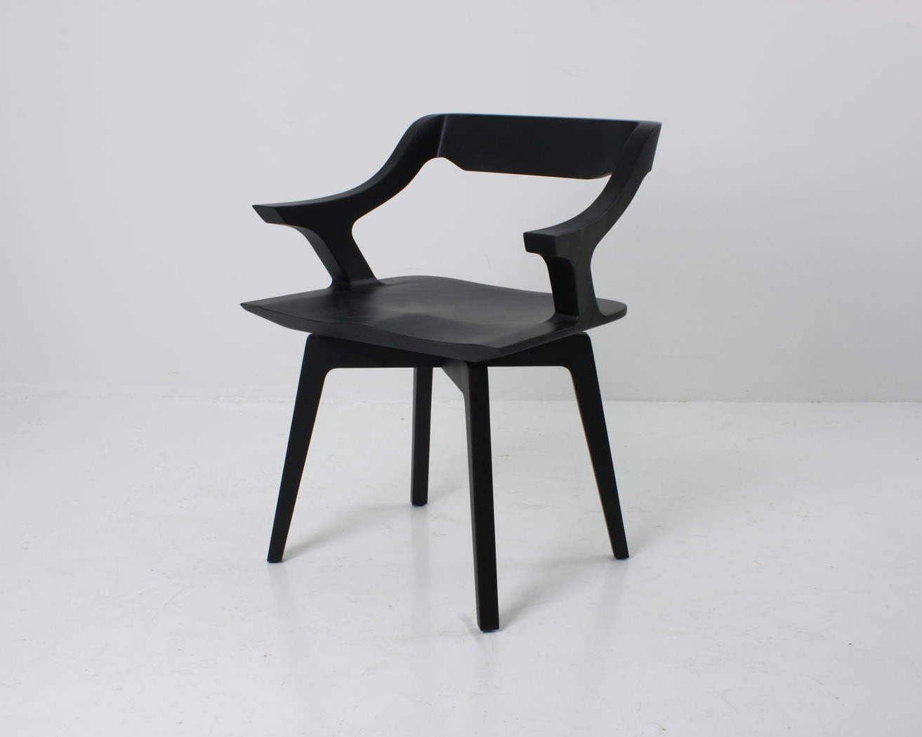 乐竞在线注册 - 坐具|餐椅|办公家具|（中国）科技公司家具|New Legacy Donna Chair