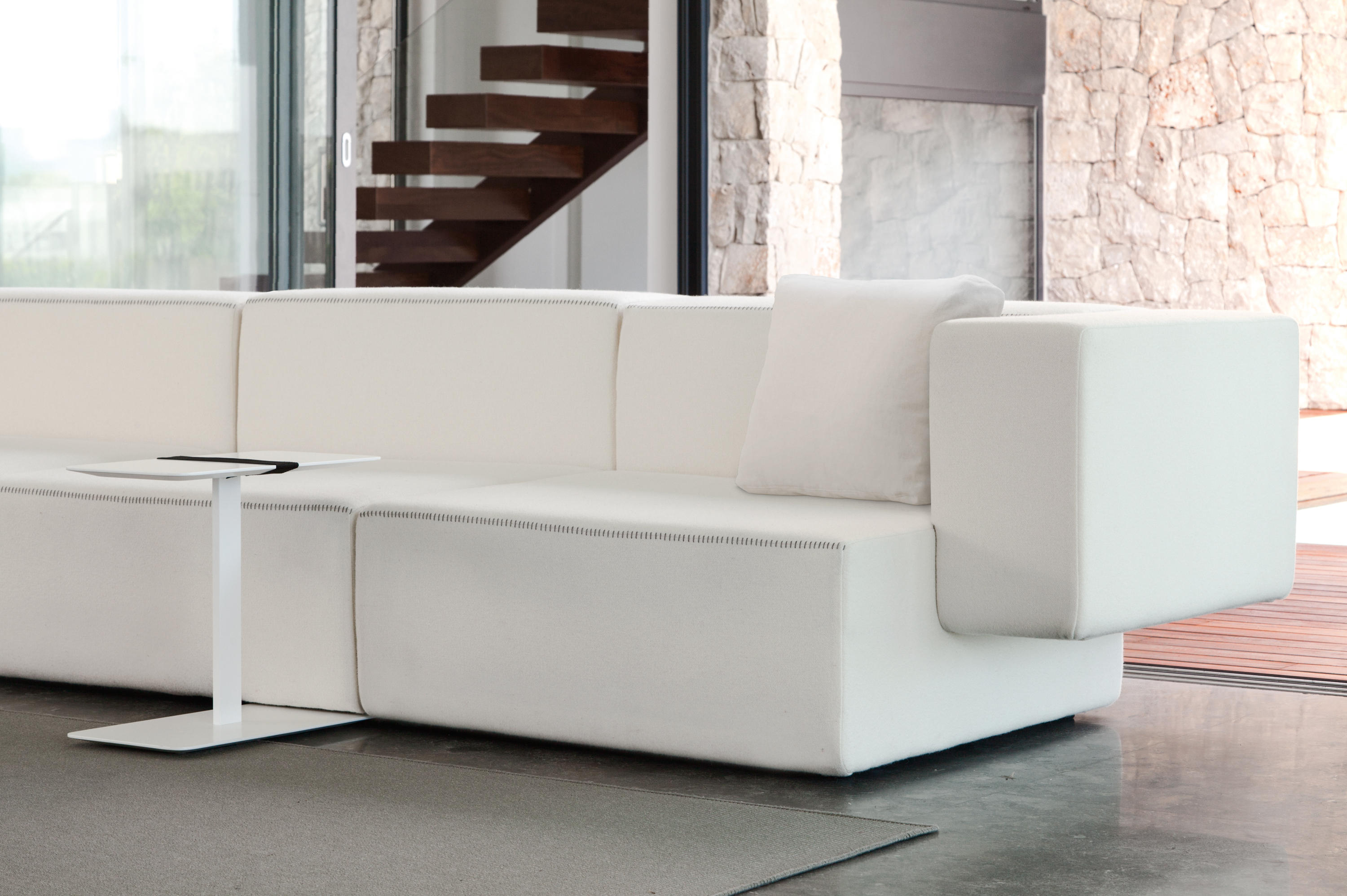 乐竞在线注册 - 坐具|沙发|办公家具|（中国）科技公司家具|Step sofa 沙发