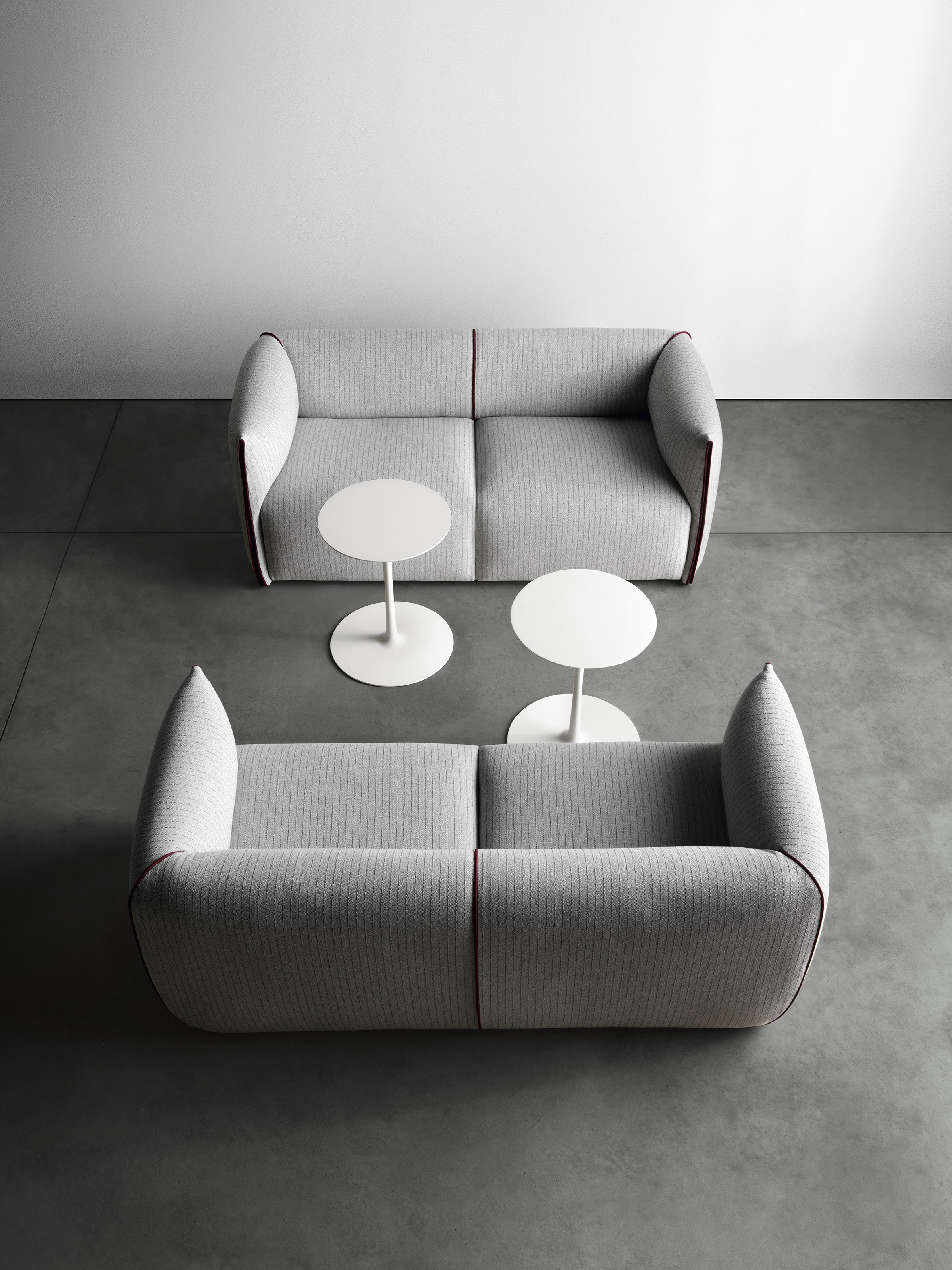 乐竞在线注册 - 桌几|茶几/边几|办公家具|（中国）科技公司家具|FLOW LOW TABLES 茶几/咖啡桌